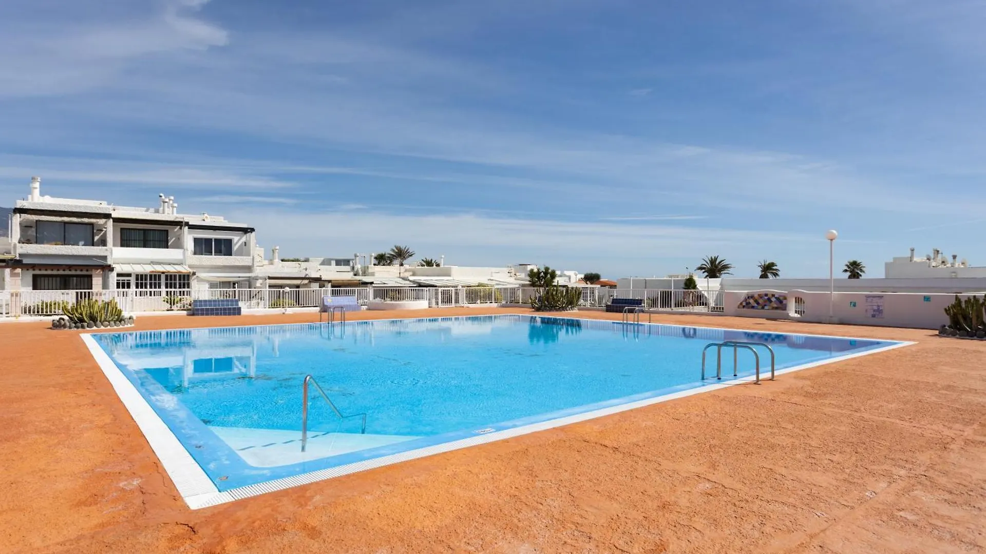 Home2Book Cozy Apt With Communal Pool, El Poris Poris de Abona Appartamento